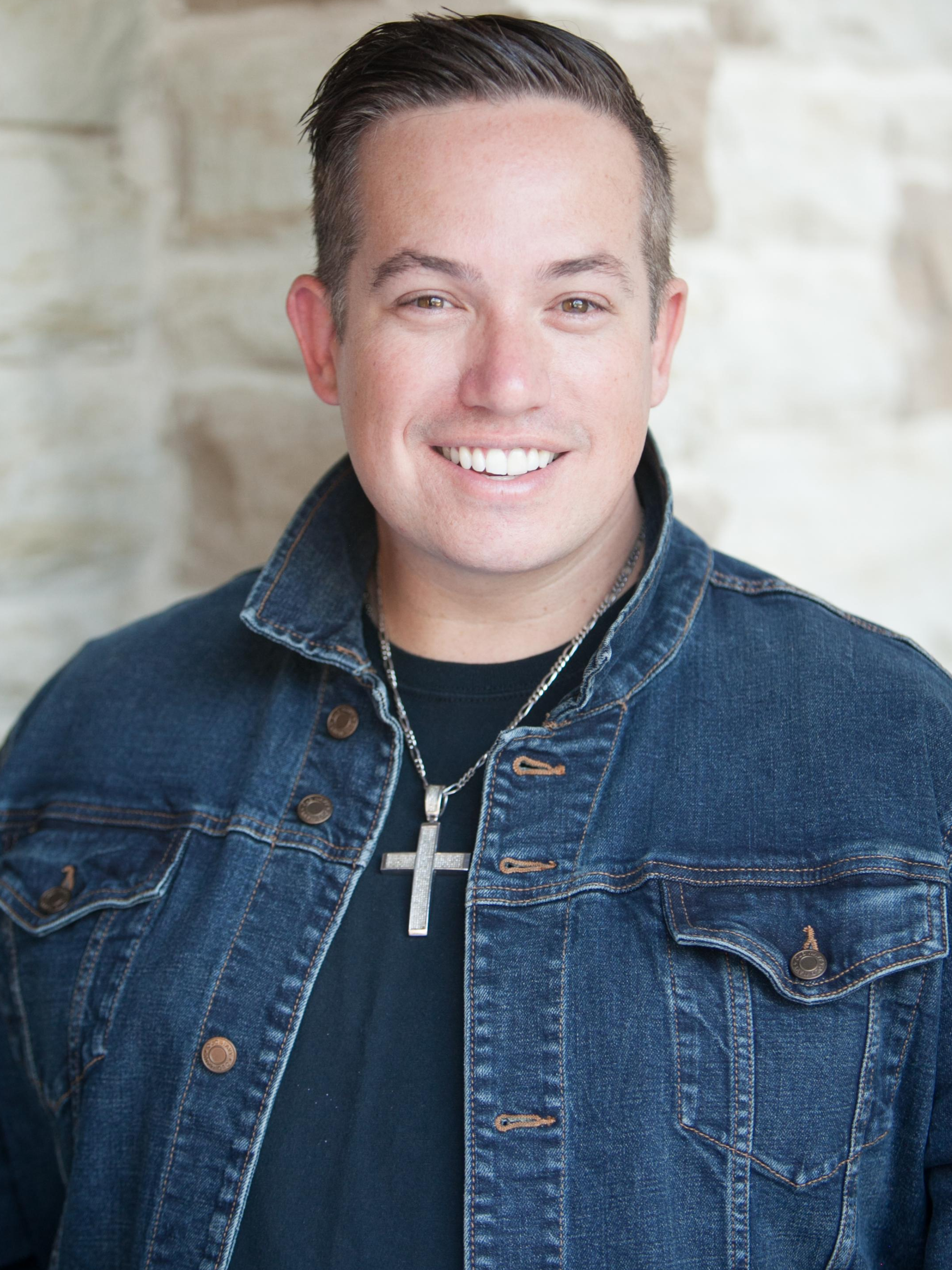 Joshua  Mills